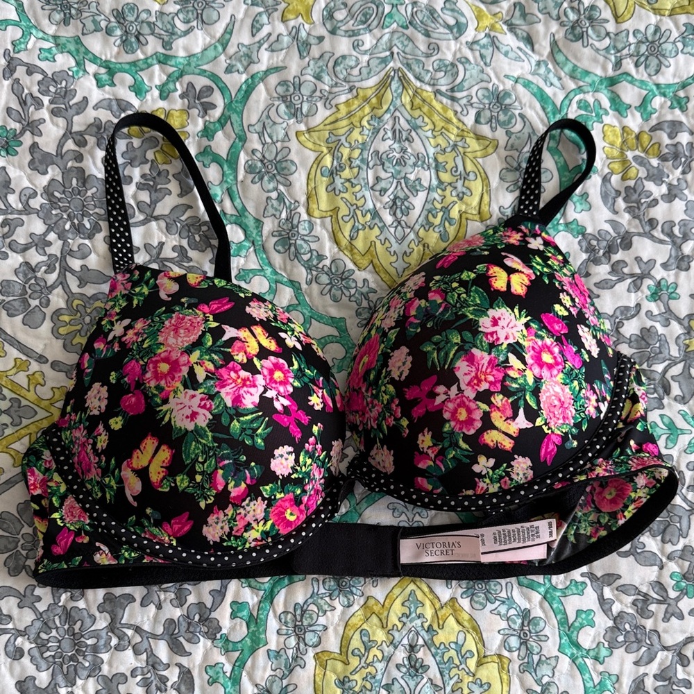 Victoria's Secret Black Floral Bra